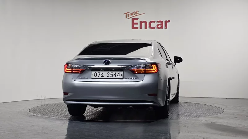 Lexus ES300h
