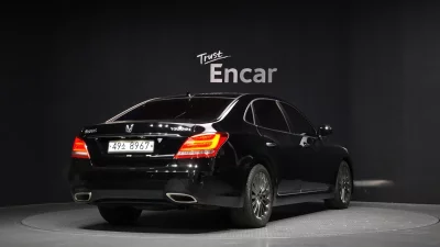 Hyundai Equus