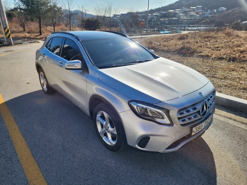 Mercedes-Benz GLA-Class