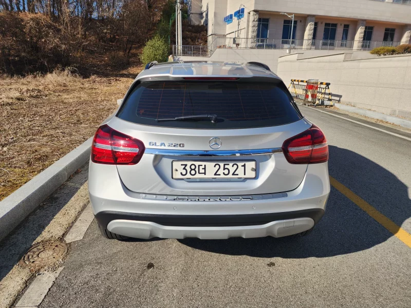 Mercedes-Benz GLA-Class