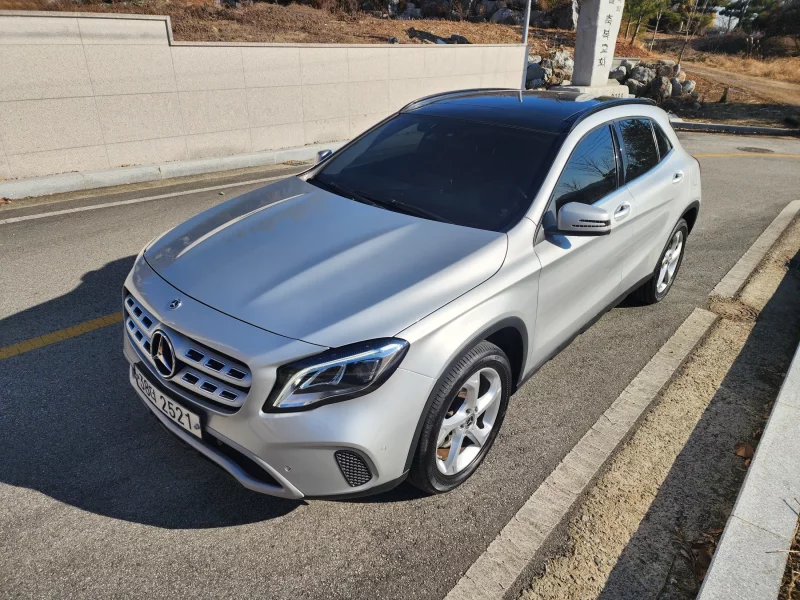Mercedes-Benz GLA-Class