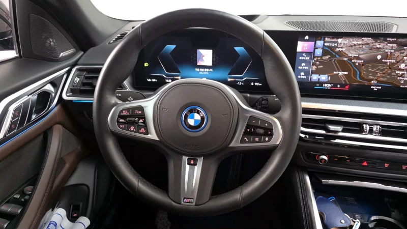 BMW i4
