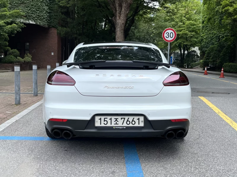 Porsche PANAMERA