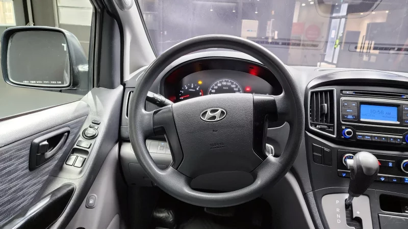 Hyundai Grand Starex