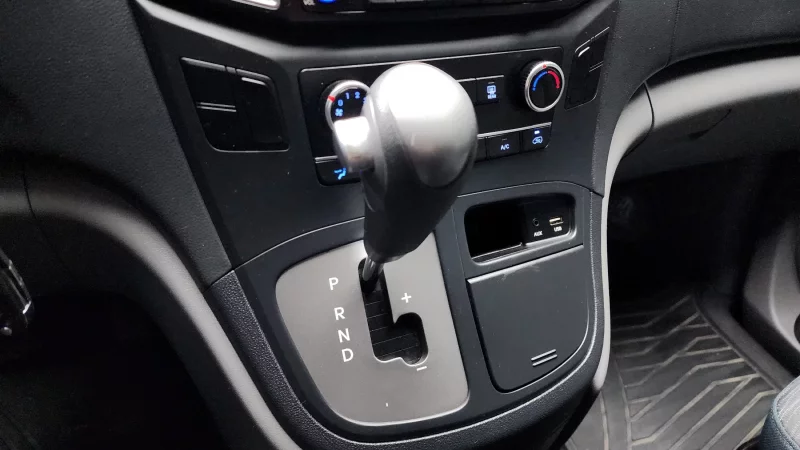 Hyundai Grand Starex