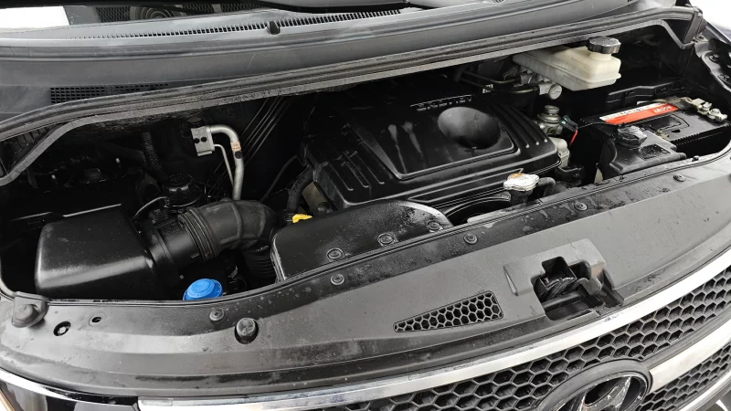 Hyundai Grand Starex