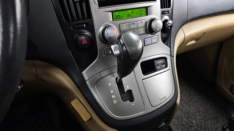 Hyundai Grand Starex