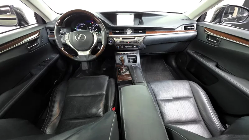 Lexus ES300h