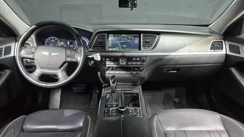 Hyundai Genesis