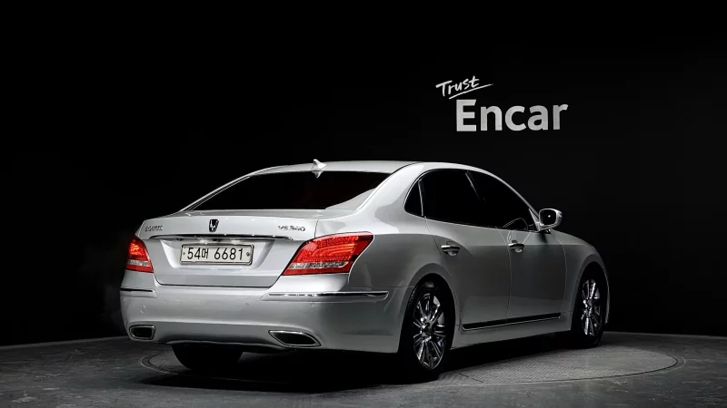 Hyundai Equus