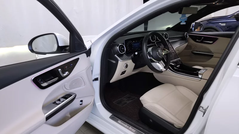 Mercedes-Benz C-Class