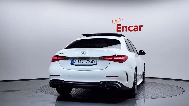 Mercedes-Benz C-Class