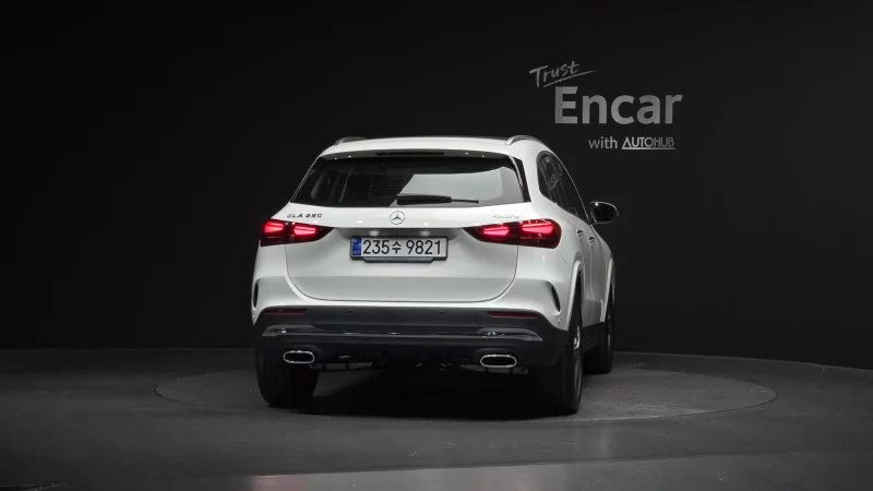 Mercedes-Benz GLA-Class