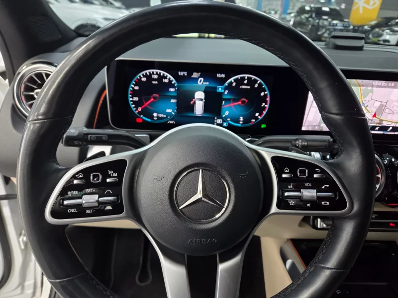 Mercedes-Benz GLB-Class