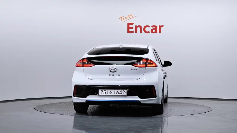 Hyundai Ioniq