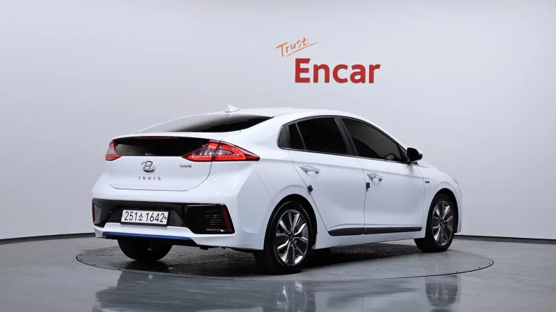 Hyundai Ioniq