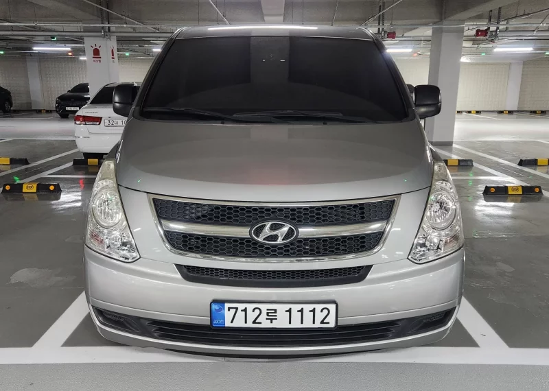 Hyundai Starex