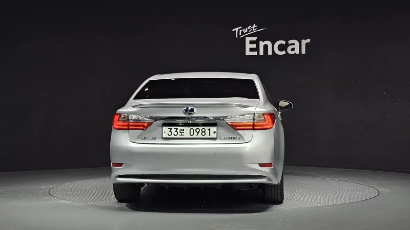 Lexus ES300h