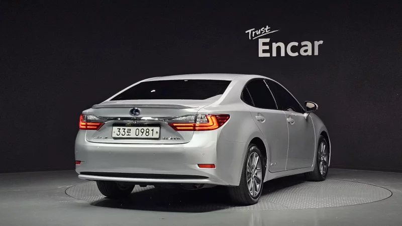 Lexus ES300h