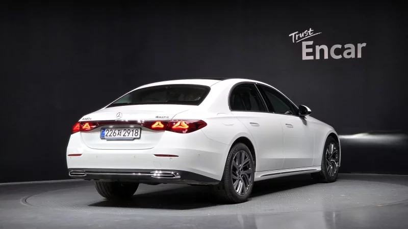 Mercedes-Benz E-Class