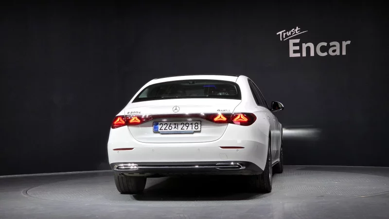 Mercedes-Benz E-Class