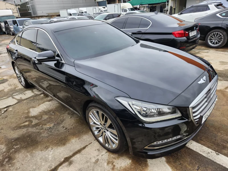 Hyundai Genesis