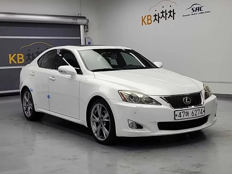 Lexus IS