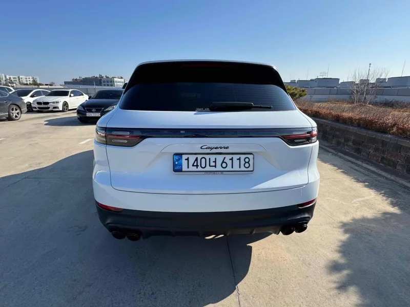 Porsche CAYENNE