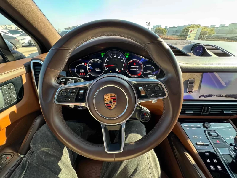 Porsche CAYENNE