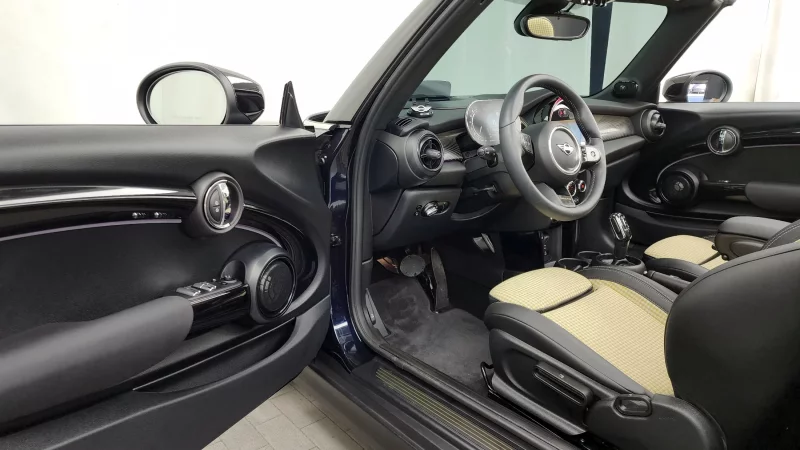 MINI Cooper Convertible