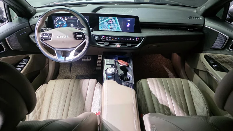 Kia K8