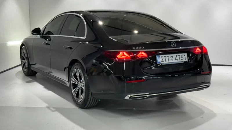 Mercedes-Benz E-Class