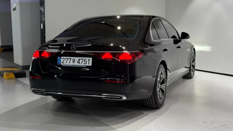 Mercedes-Benz E-Class