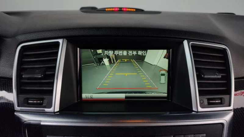 Mercedes-Benz M-class