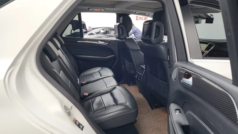 Mercedes-Benz M-class