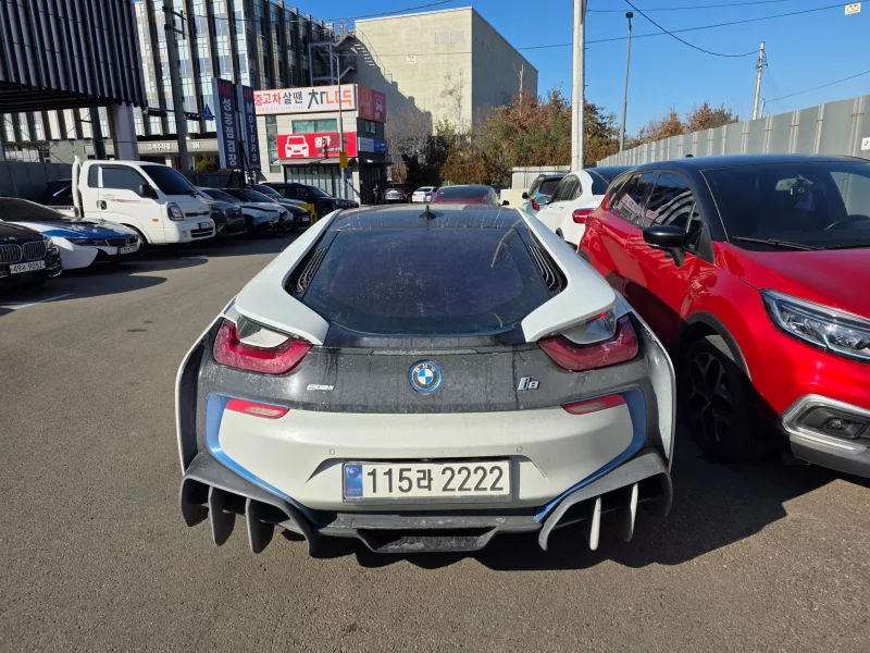 BMW i8