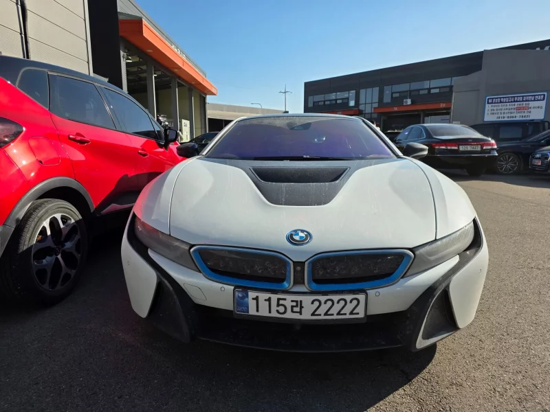 BMW i8