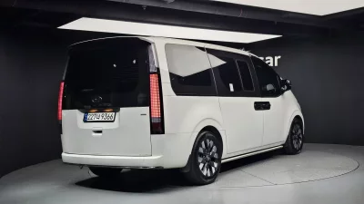 Hyundai Staria