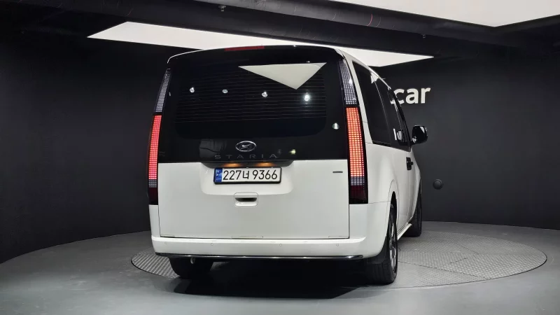 Hyundai Staria