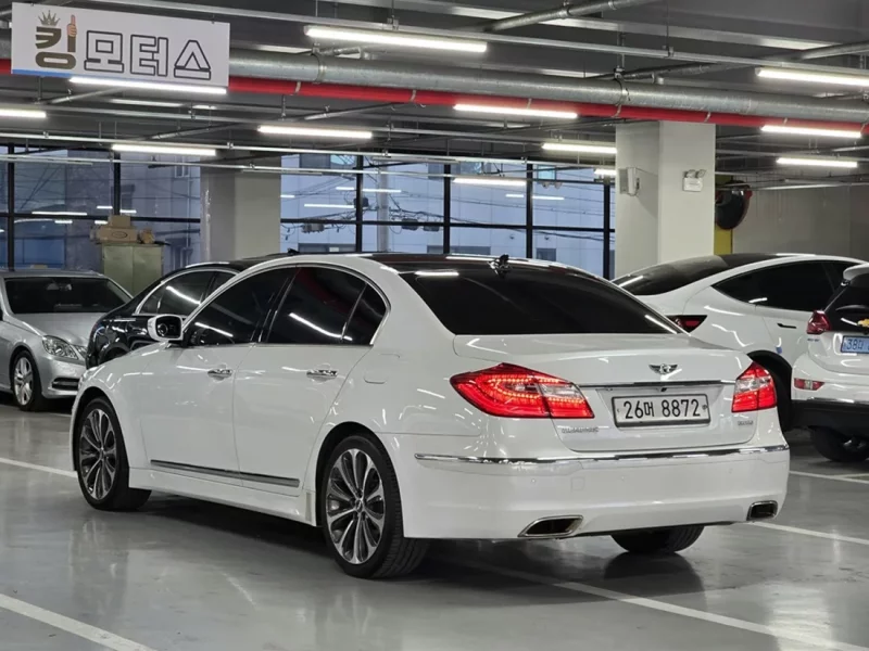 Hyundai Genesis