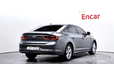 Renault SM6