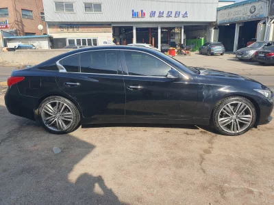 Infiniti Q50