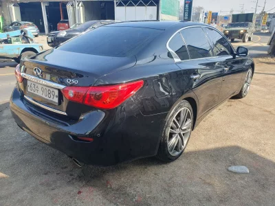 Infiniti Q50