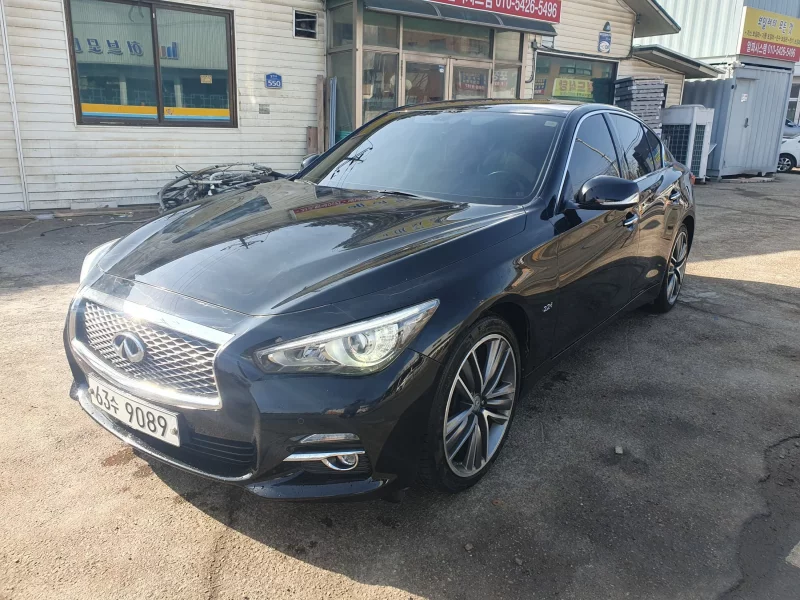 Infiniti Q50