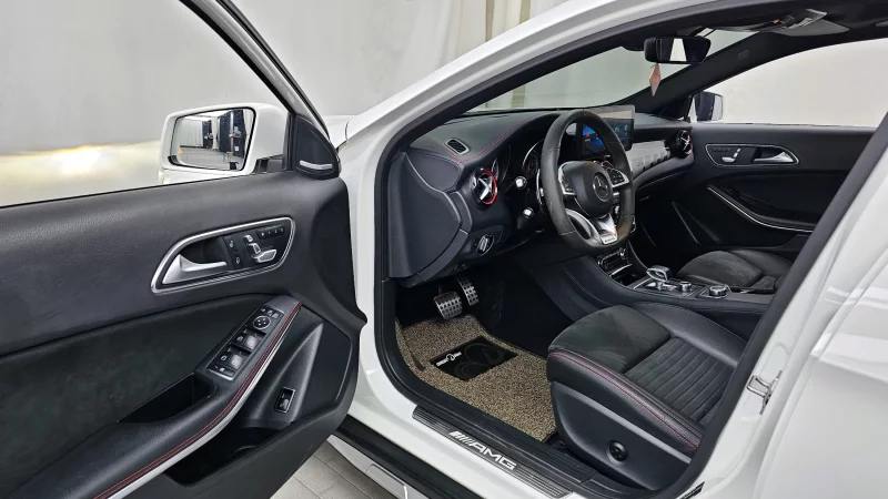 Mercedes-Benz GLA-Class