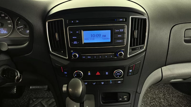 Hyundai Grand Starex