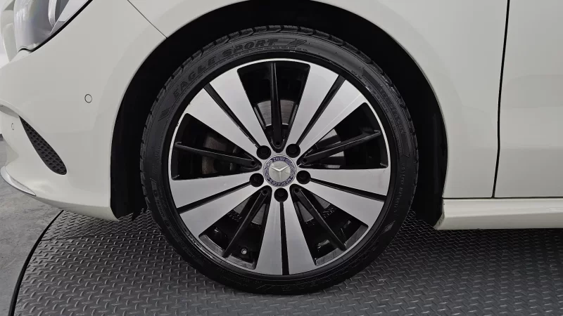 Mercedes-Benz CLA-Class