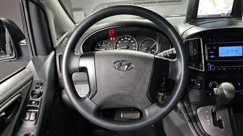 Hyundai Starex