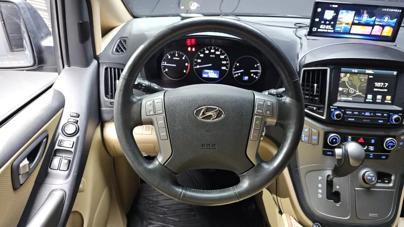 Hyundai Grand Starex