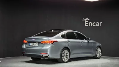 Hyundai Genesis